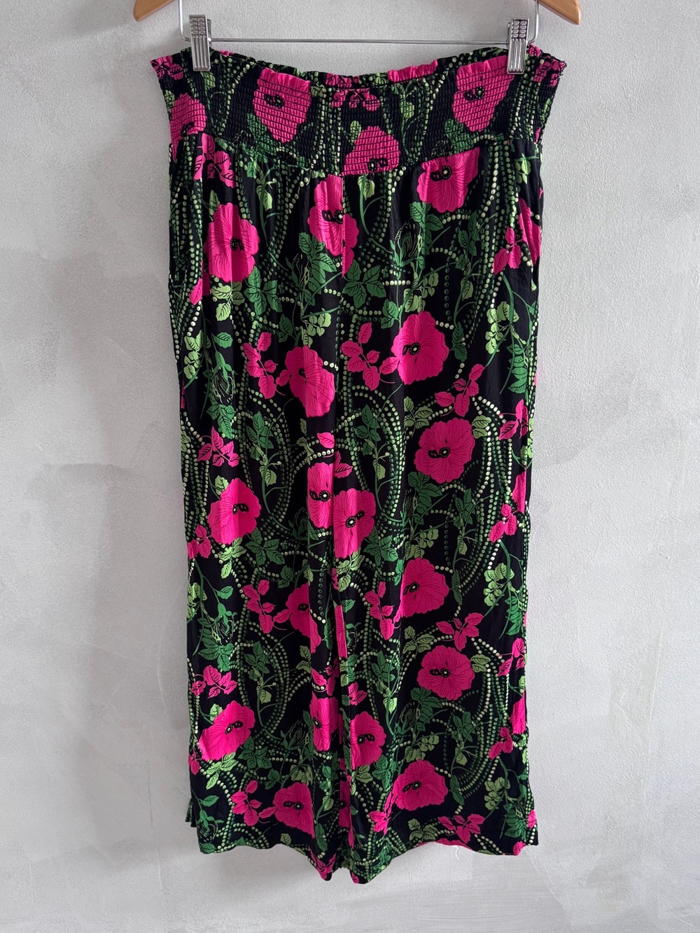 Maeve - Black Wide Leg Pants with Hot Pink Floral Print - Size Mediun